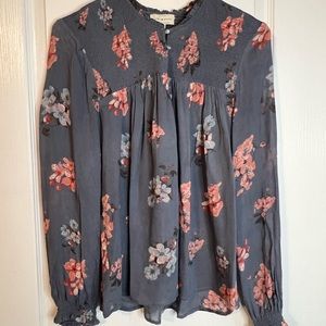 Lucky Brand Top in Gray Floral, Size Small